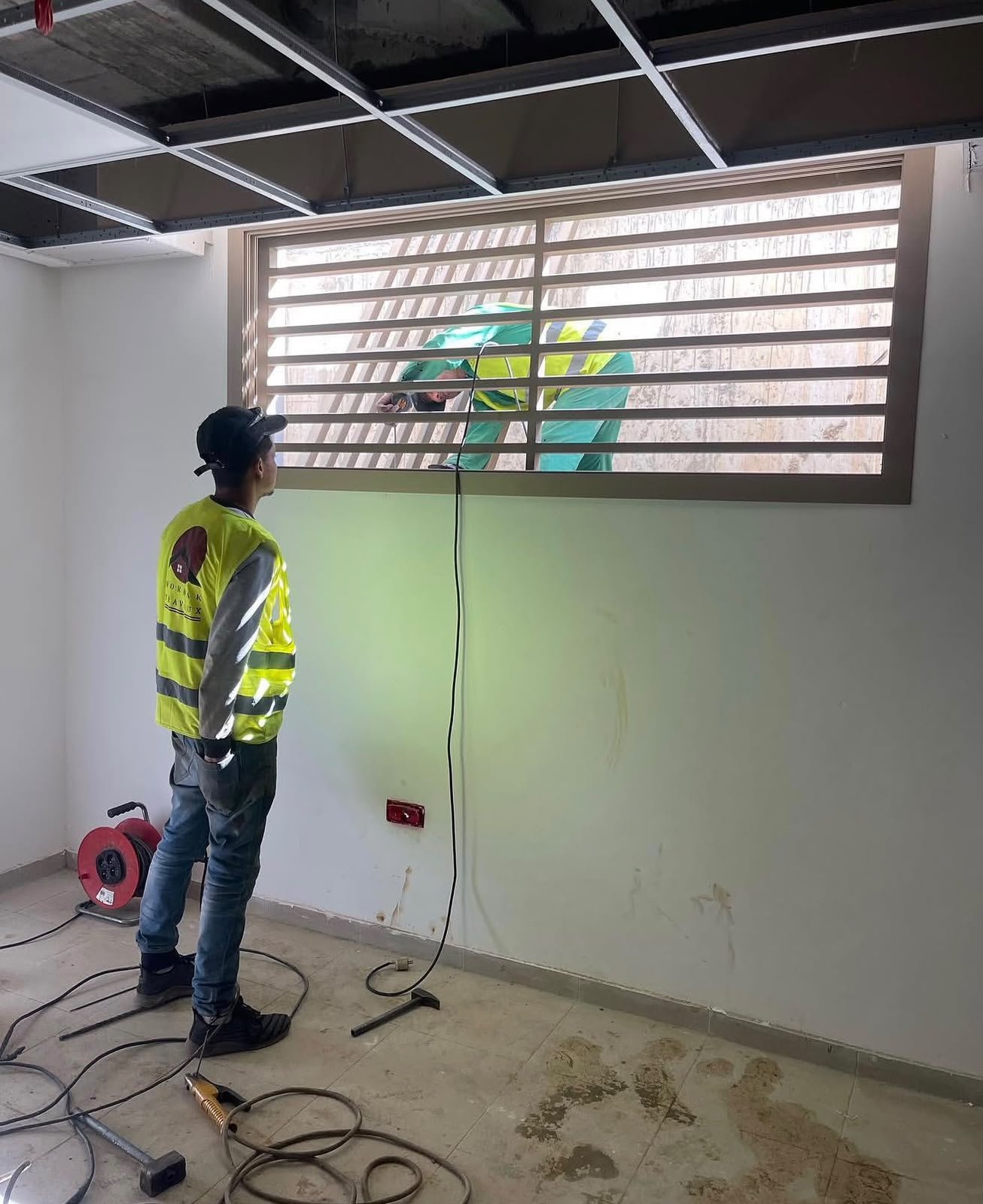 Espace intérieur en cours de travaux — photographie de contexte